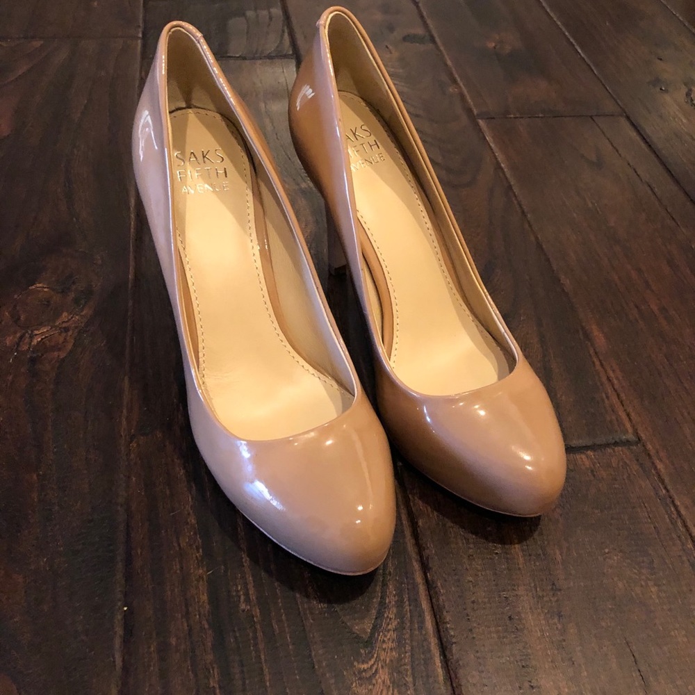 Saks Fifth Avenue Nude Heels Size 6.5